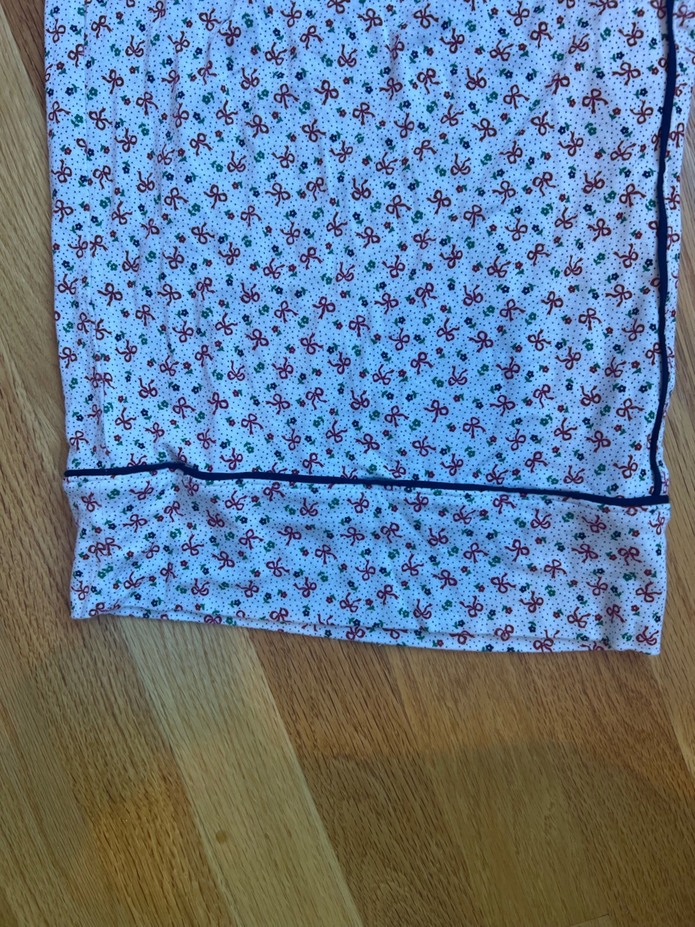 Aerie Red and Navy Bow Print PJ Set - Picture 5 of 6